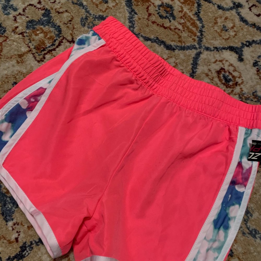 - NWT ZONE PRO PINK SHORTS SZ 7/8